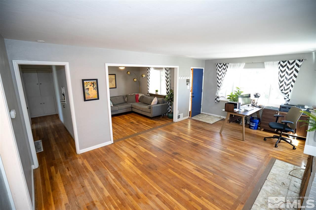 270 West Plumb Lane Reno, NV 89509 - Photo 4 of 32 Photo 4