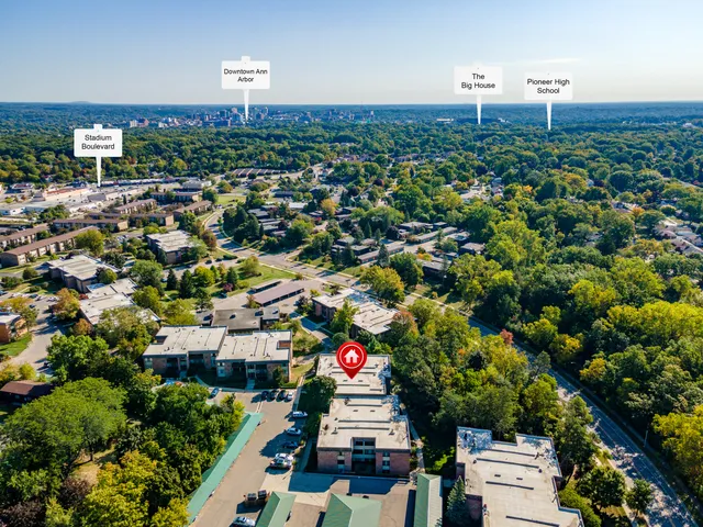 $199,900 | 2126 Pauline Boulevard, Unit 104, Ann Arbor, MI 48103