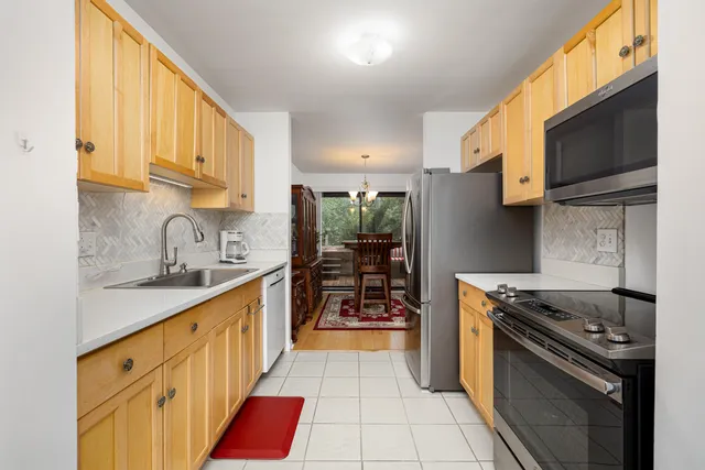 $199,900 | 2126 Pauline Boulevard, Unit 104, Ann Arbor, MI 48103