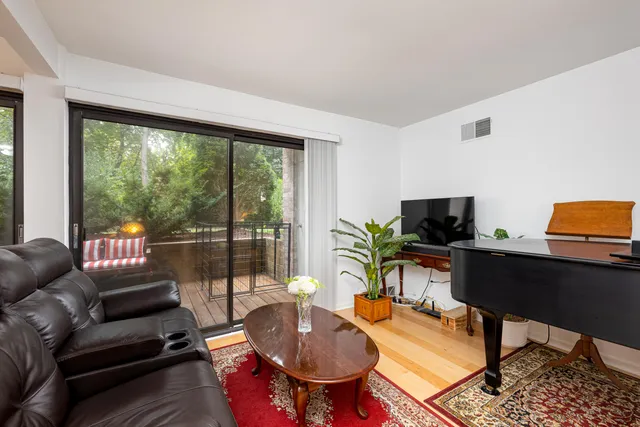 $199,900 | 2126 Pauline Boulevard, Unit 104, Ann Arbor, MI 48103