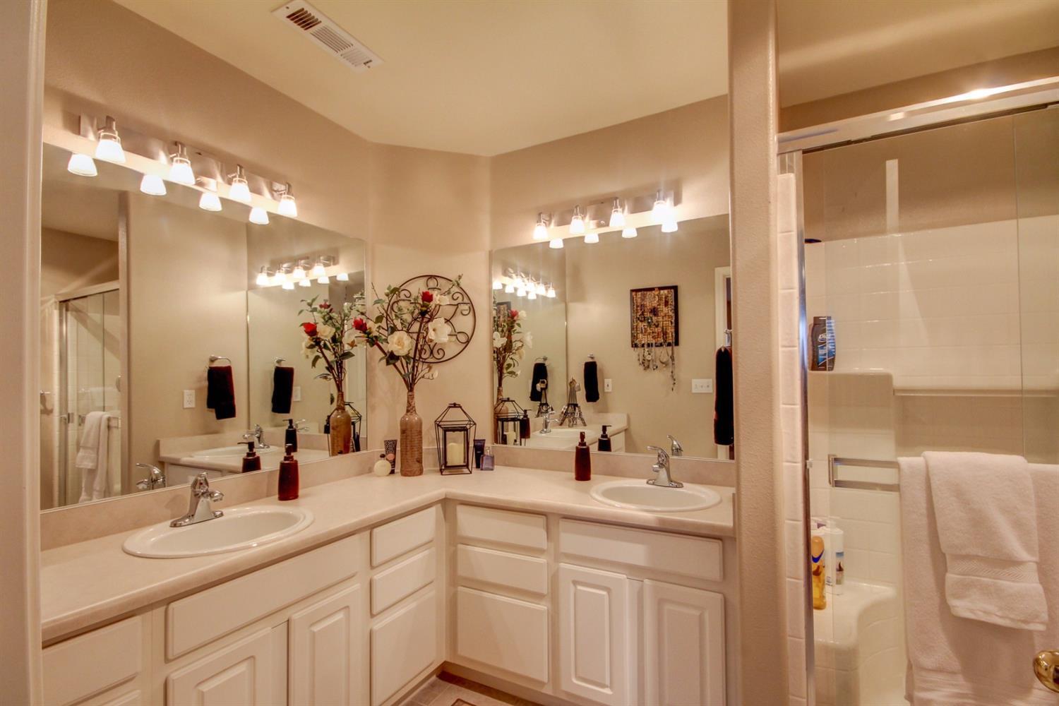 668 Shadow Way Central Point, OR 97502 - Photo 12 of 19 Additional Photo