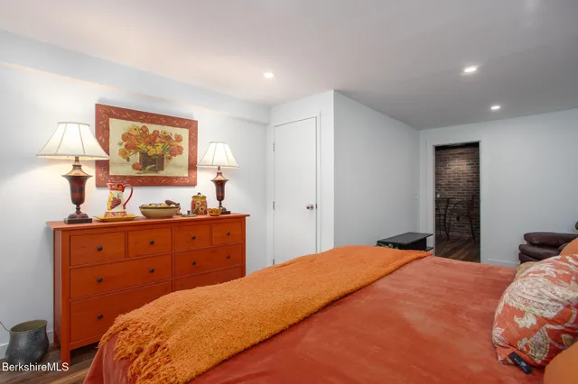 $1,295,000 | 54 Dunmore Court, Lenox, MA 01240