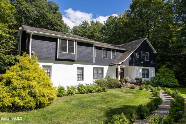 $1,295,000 | 54 Dunmore Court, Lenox, MA 01240