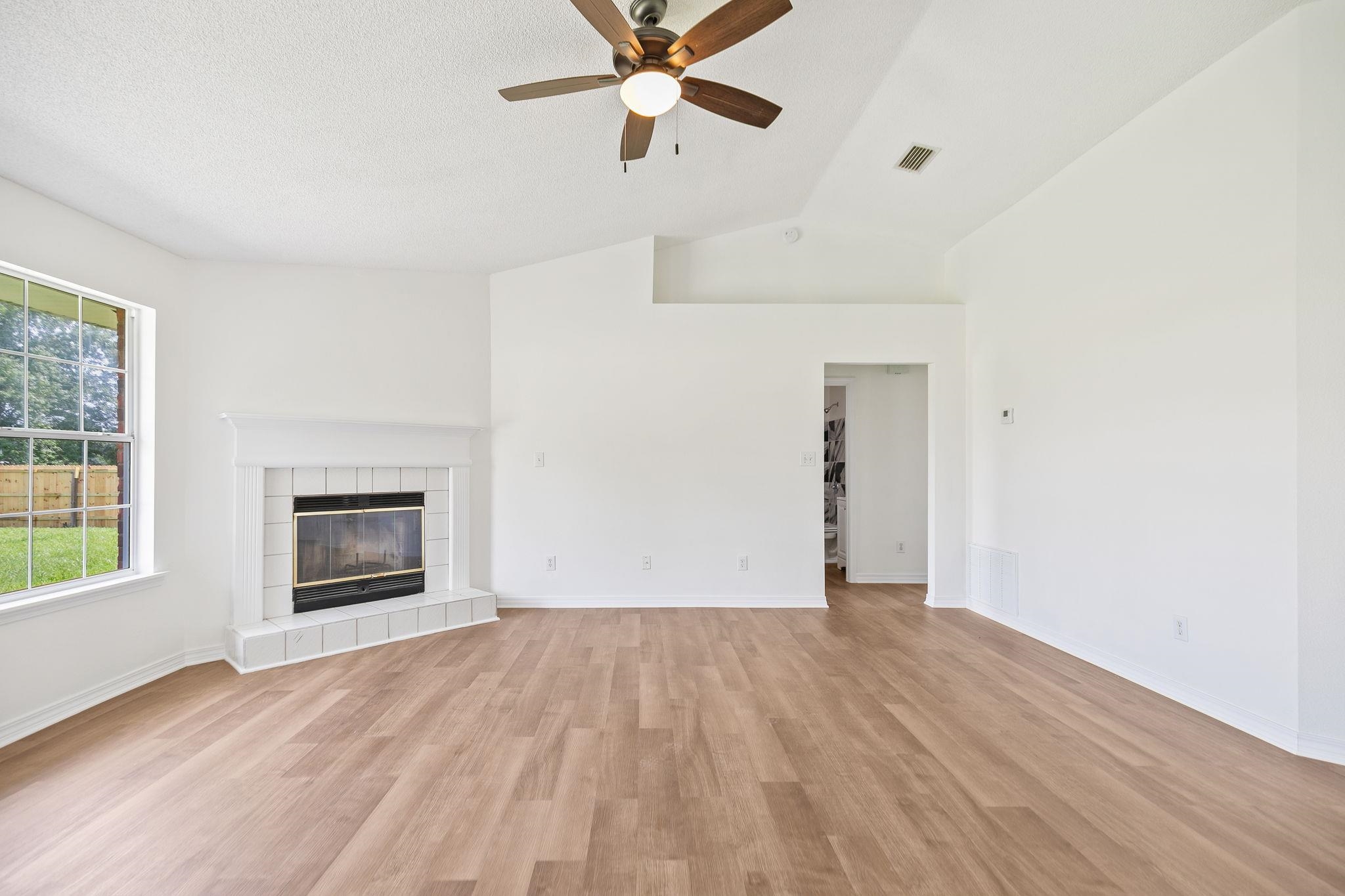23676 Sparrows Point Daphne, AL 36526 - Photo 14 of 56 Living Room
