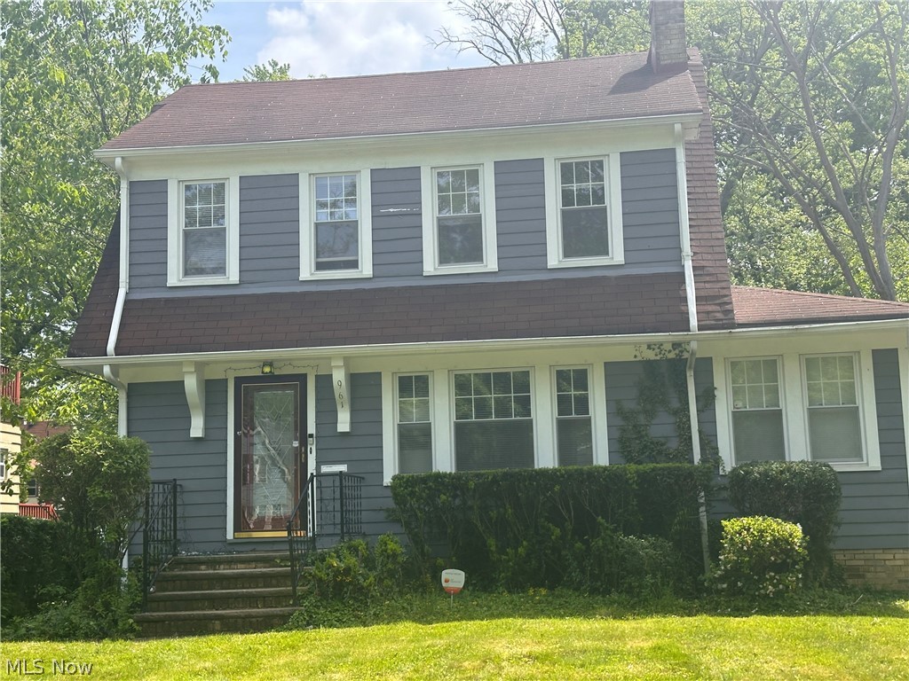961 Montford Road Cleveland, OH 44121 - Photo 1 of 1 View of front of property with a front lawn