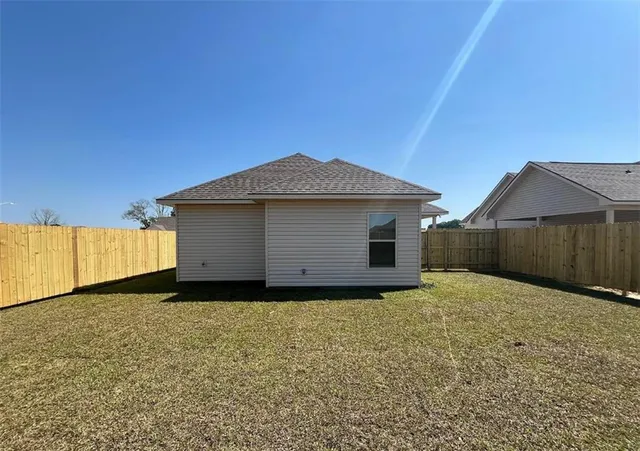 $1,500 | 24149 John McKigney Road, Unit 7, Springfield, LA 70462