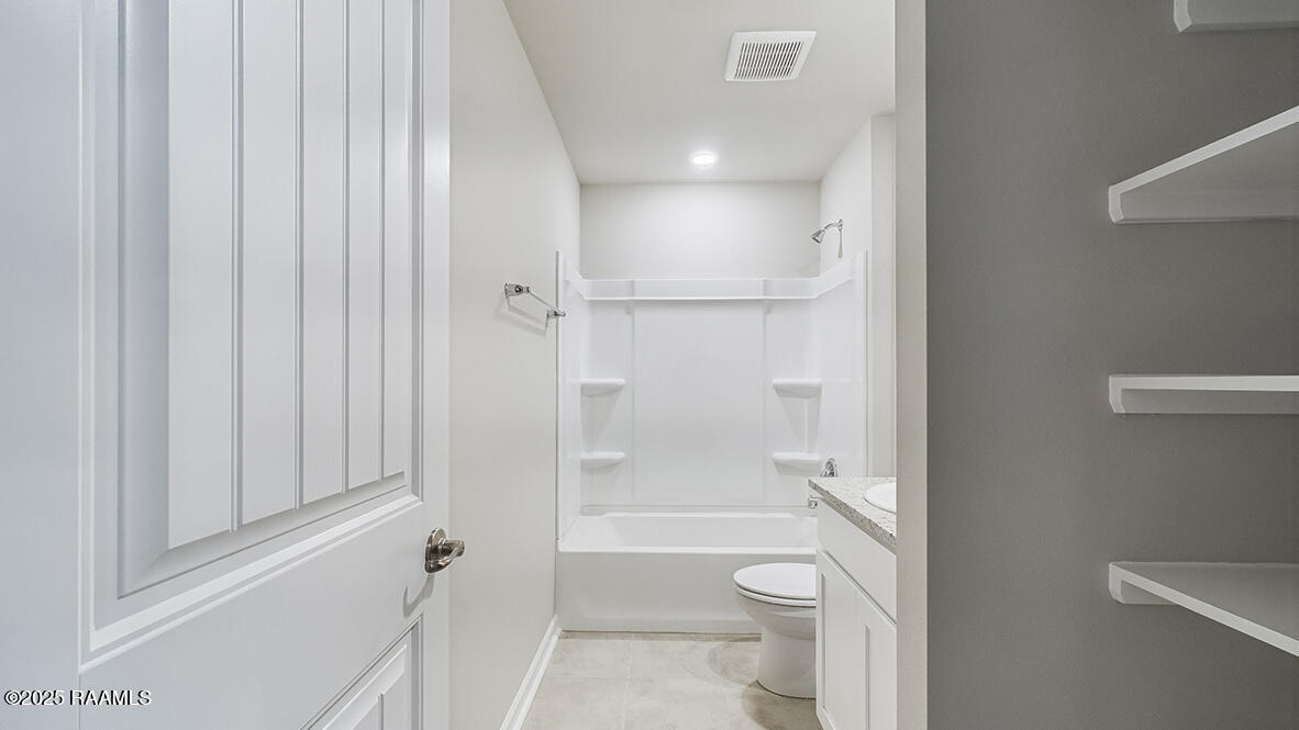 117 Lake Ridge Drive Broussard, LA 70518 - Photo 12 of 24 117 Lake Ridge Drive, Broussard, LA