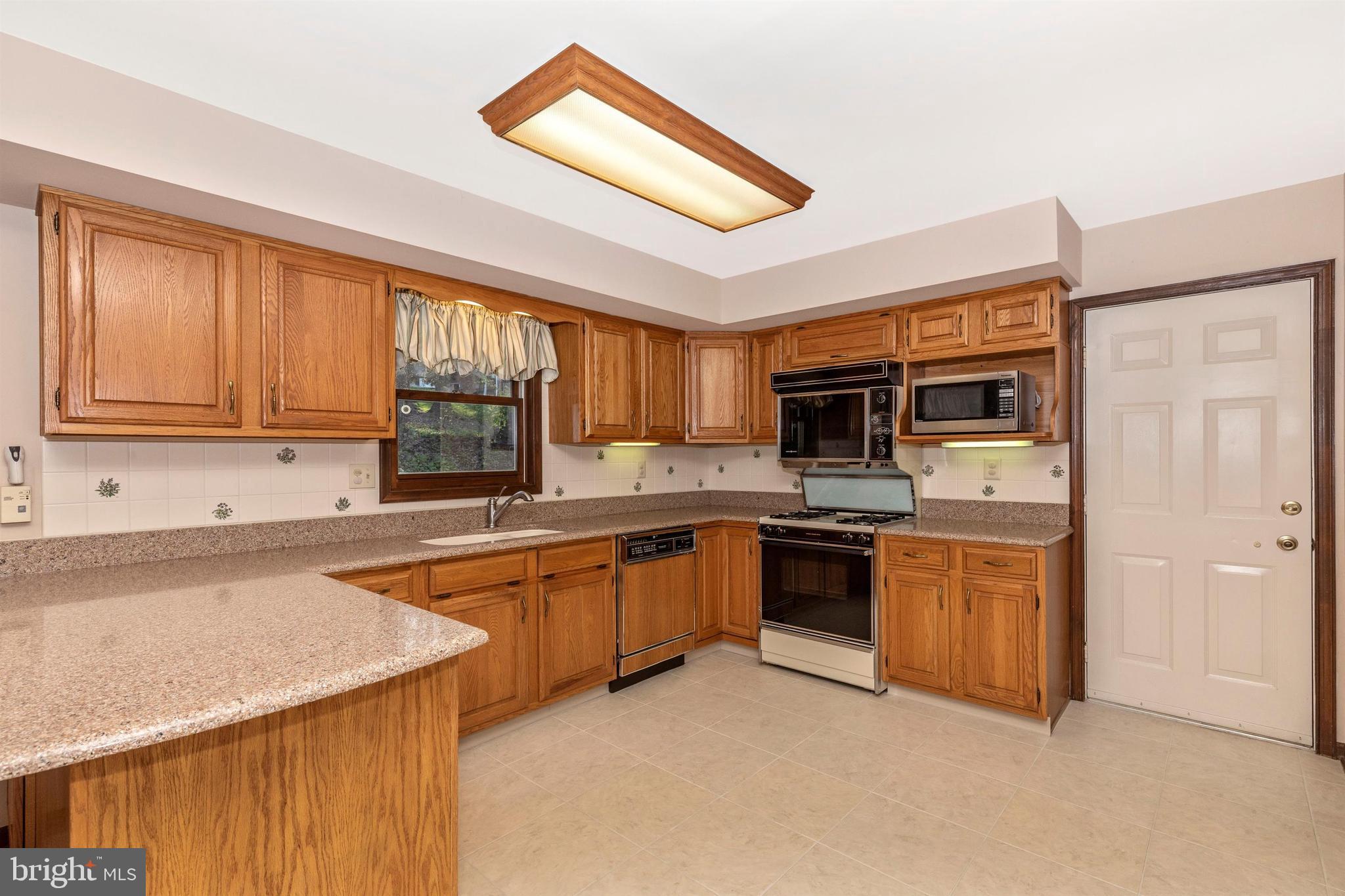 601 Timber Drive Wayne, PA 19087 - Photo 12 of 52 Gallery Image 12