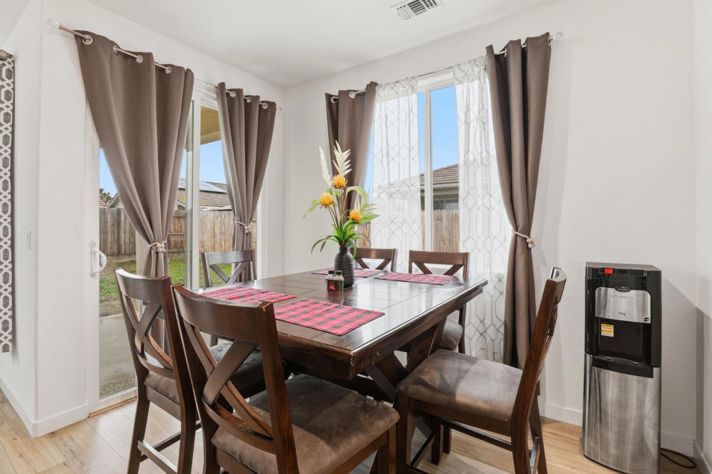 354 Manchester Drive Los Banos, CA 93635 - Photo 13 of 45