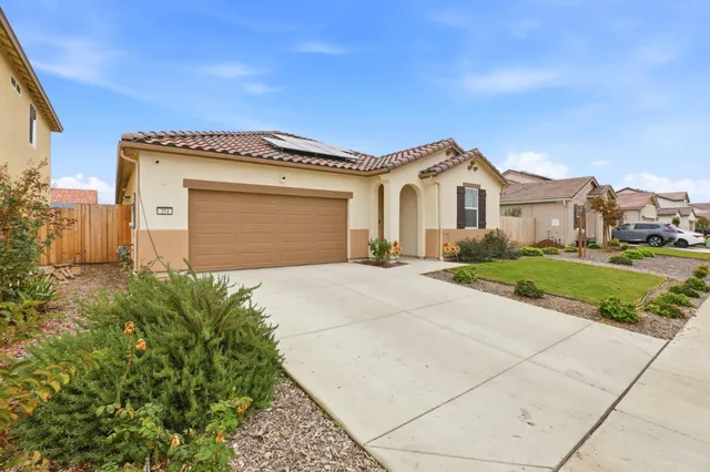 $515,000 | 354 Manchester Drive, Los Banos, CA 93635