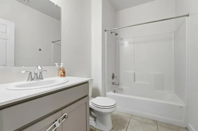 $515,000 | 354 Manchester Drive, Los Banos, CA 93635