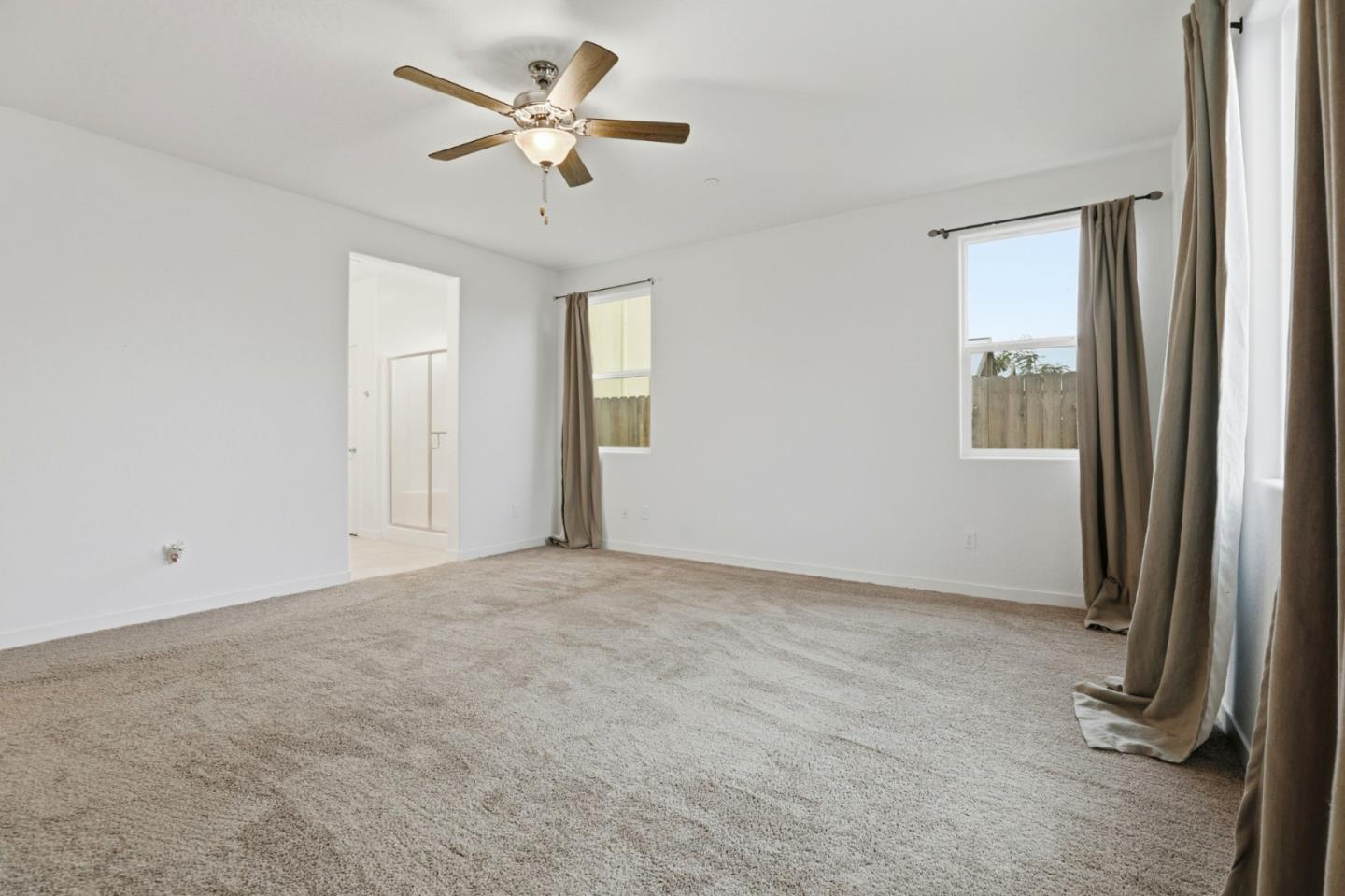 354 Manchester Drive Los Banos, CA 93635 - Photo 32 of 45