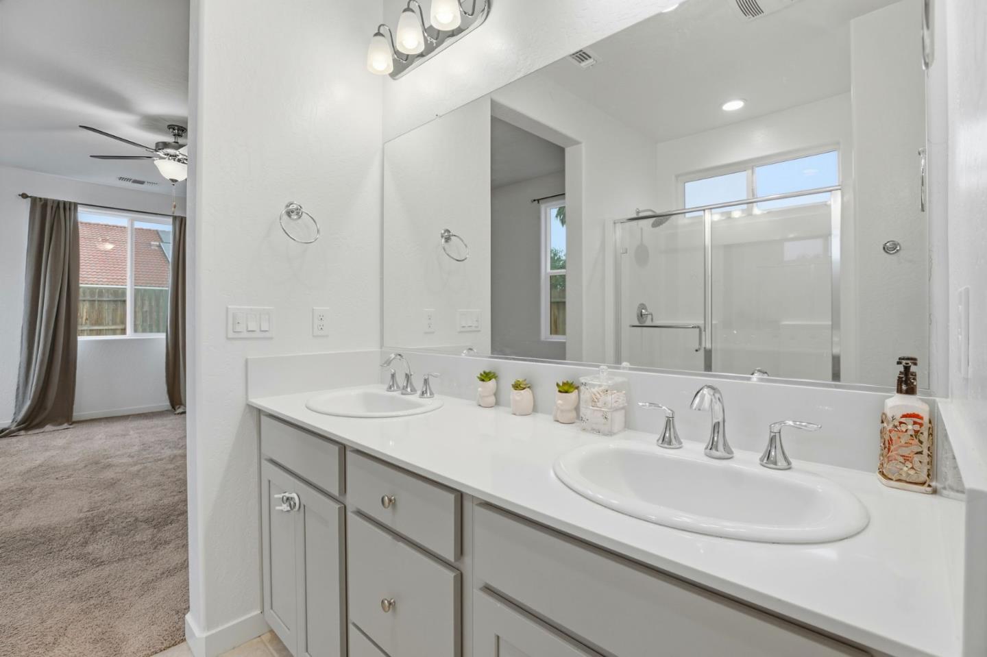 354 Manchester Drive Los Banos, CA 93635 - Photo 35 of 45