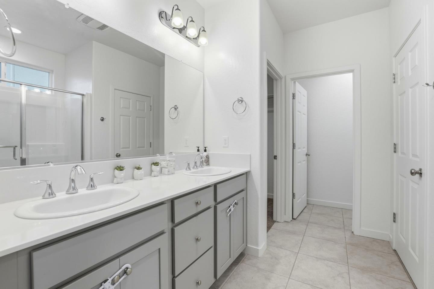 354 Manchester Drive Los Banos, CA 93635 - Photo 36 of 45