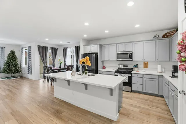 $515,000 | 354 Manchester Drive, Los Banos, CA 93635