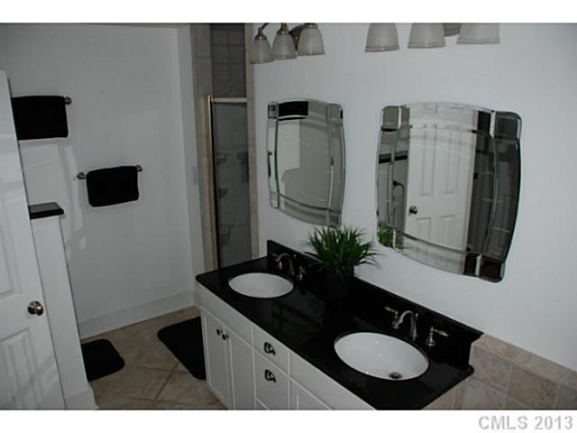 5435 Robinhood Road Charlotte, NC 28211 - Photo 13 of 16 Gallery Image 13