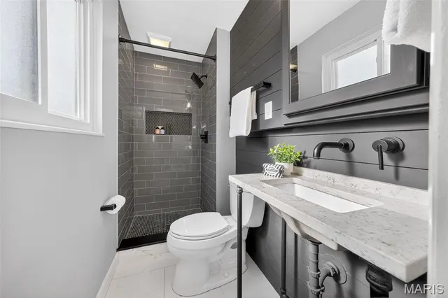 $349,900 | 10 Barbre Court, Webster Groves, MO 63119