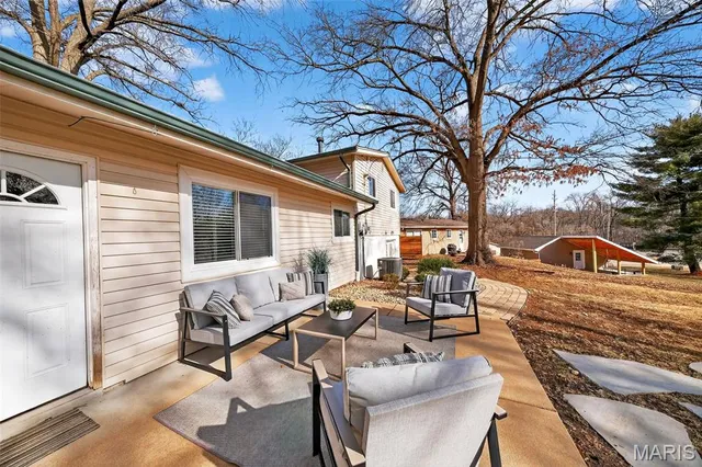 $349,900 | 10 Barbre Court, Webster Groves, MO 63119