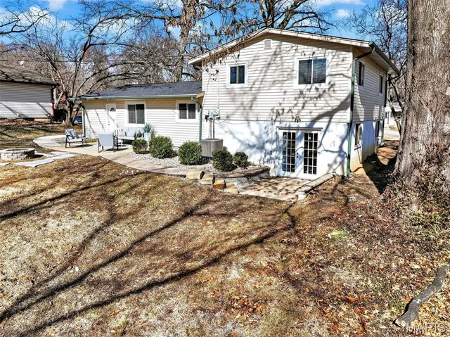 $349,900 | 10 Barbre Court, Webster Groves, MO 63119