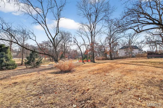 $349,900 | 10 Barbre Court, Webster Groves, MO 63119