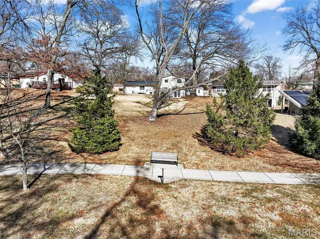 $349,900 | 10 Barbre Court, Webster Groves, MO 63119