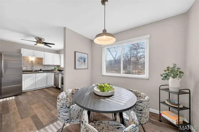 $349,900 | 10 Barbre Court, Webster Groves, MO 63119