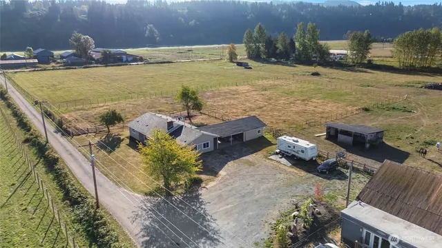 a view of a house with outdoor space
