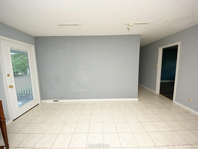 1306 State Rd S-8-397 Moncks Corner, SC 29461 - Photo 4 of 33 03