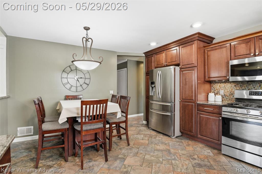 42505 Saltz Road Canton, MI 48187 - Photo 9 of 52