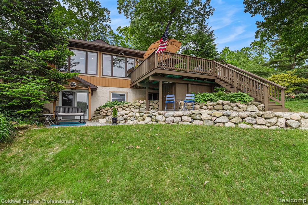 1704 Clark Lake Road Brighton, MI 48114 - Photo 27 of 39 Gallery Image 27