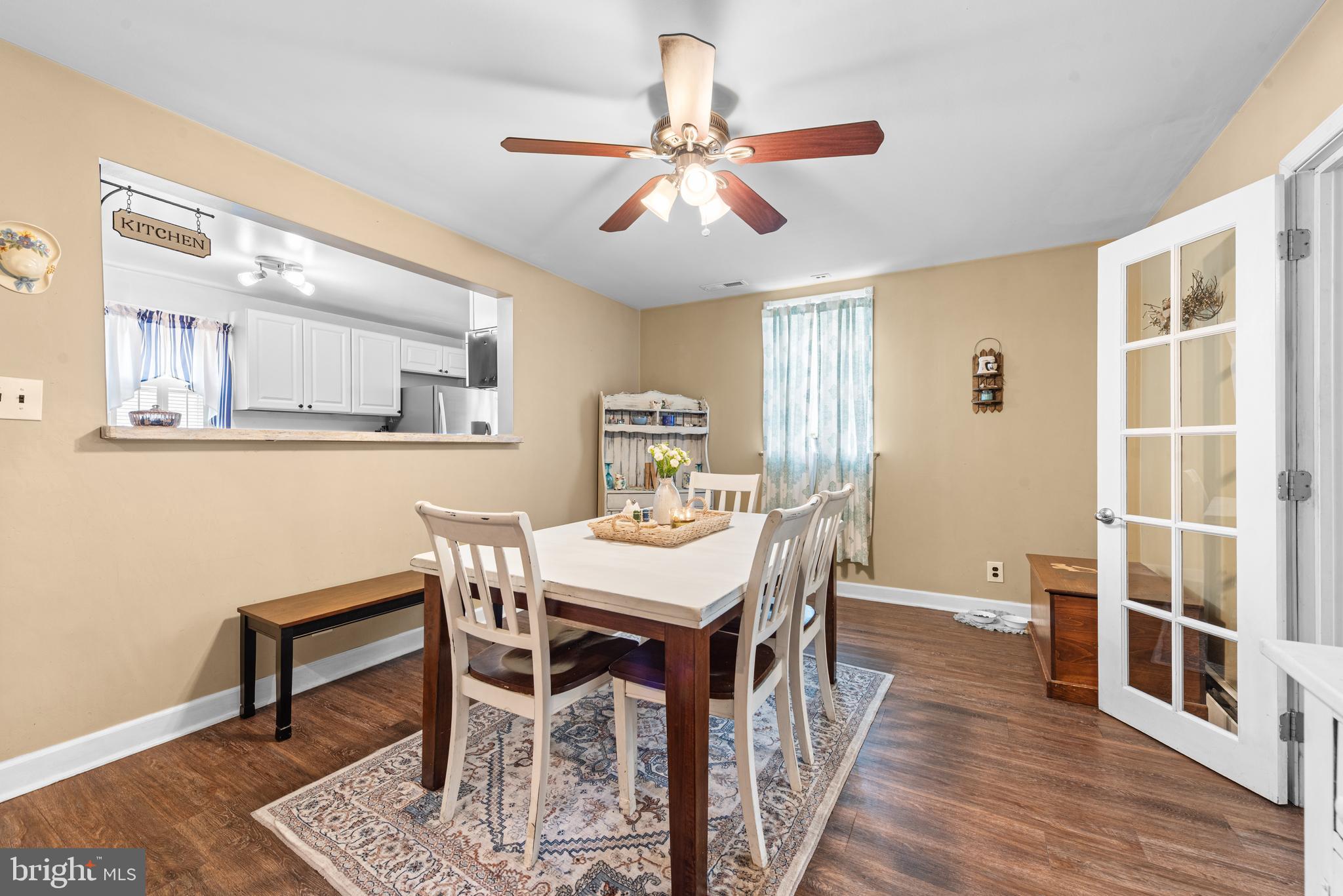 8011 Shore Road Baltimore, MD 21219 - Photo 8 of 39 Gallery Image 8
