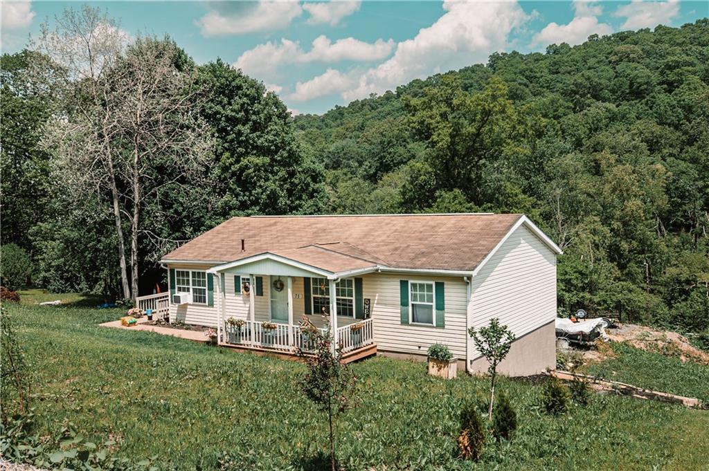 71 Dixon Road Clymer, PA 15728 - Photo 3 of 21 Gallery Image 3