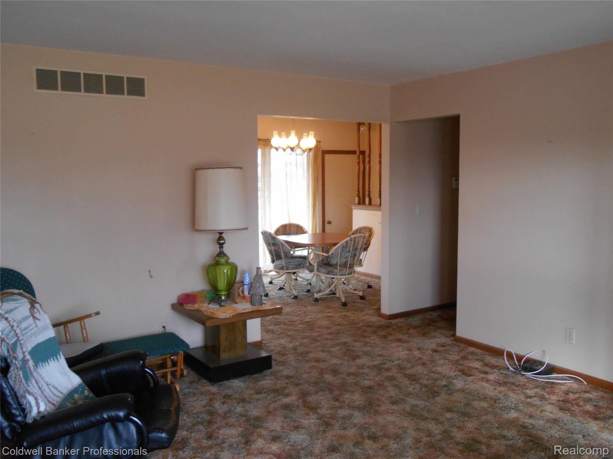 9485 Jefferson Road Clifford, MI 48727 - Photo 4 of 14 DSCN1204.JPG