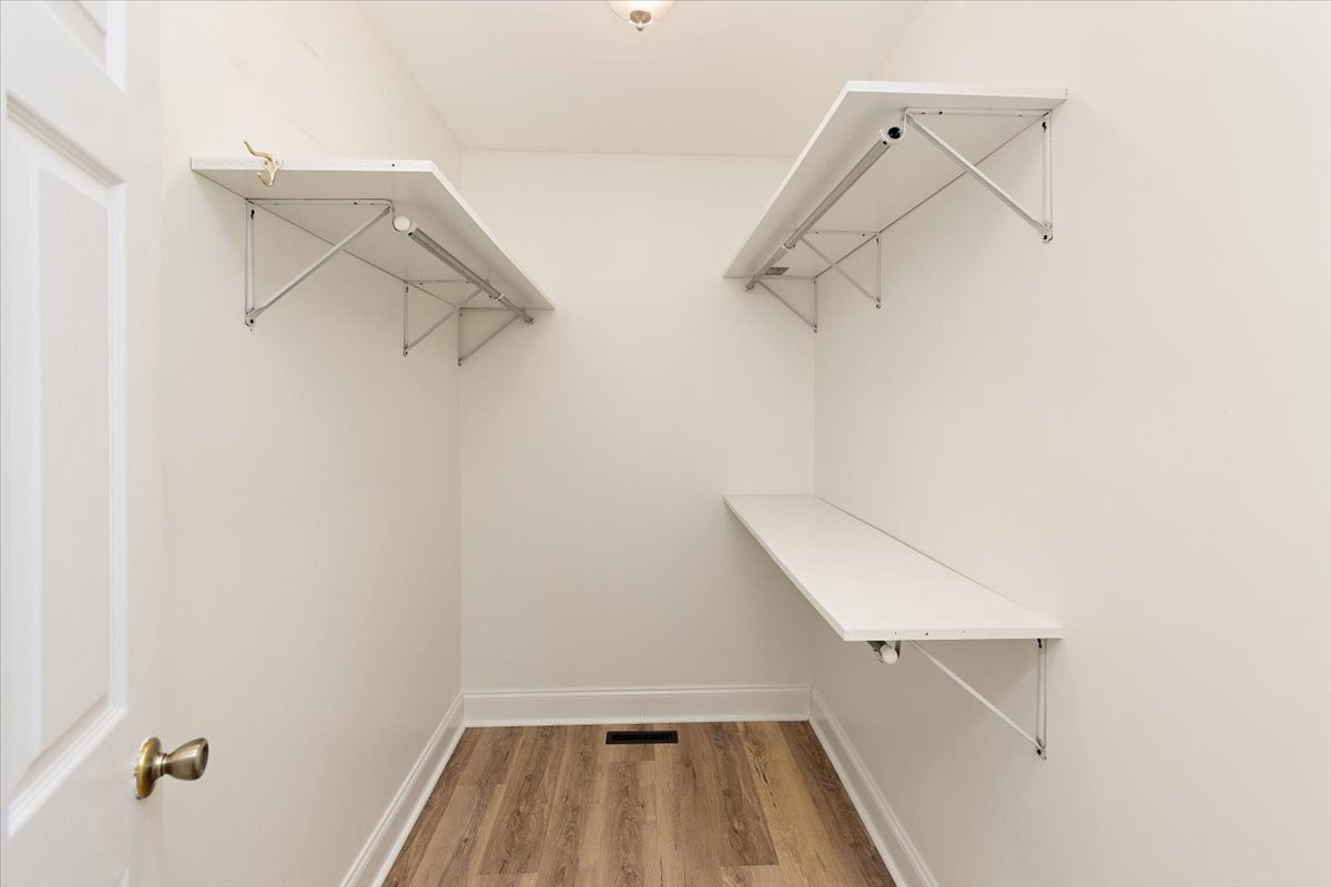 183 Gilliam Lane Tullahoma, TN 37388 - Photo 15 of 28 a view of walk in closet