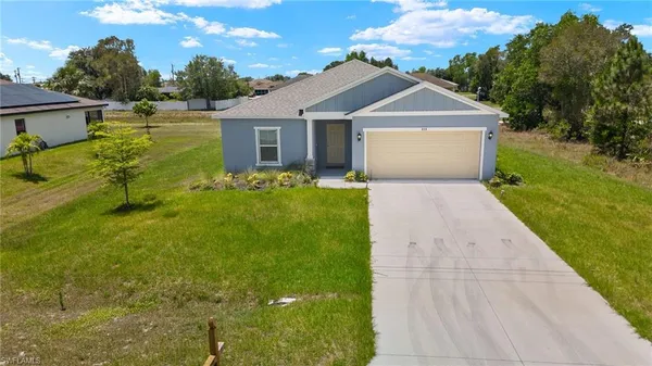 $359,900 | 858 Rue Labeau Circle, Fort Myers, FL 33913