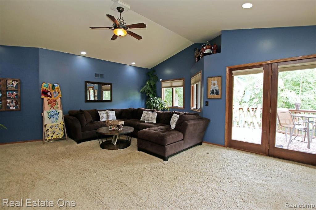 5621 Rochester Road Dryden, MI 48428 - Photo 16 of 52