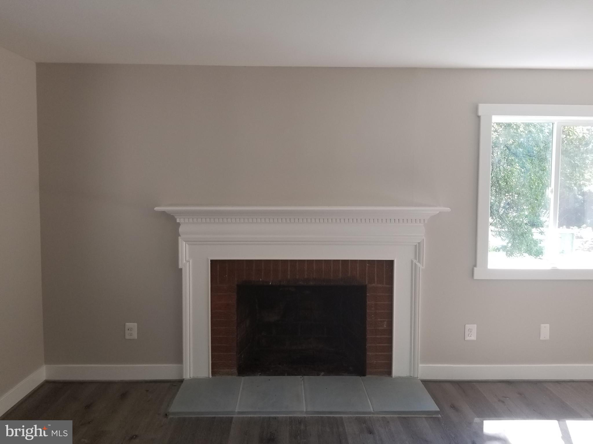 14520 Snake Castle Road Sumerduck, VA 22742 - Photo 5 of 21 Living Room