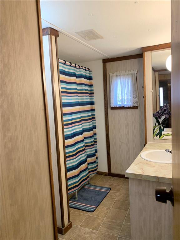 110 Tiger Road Evans City, PA 16033 - Photo 16 of 24