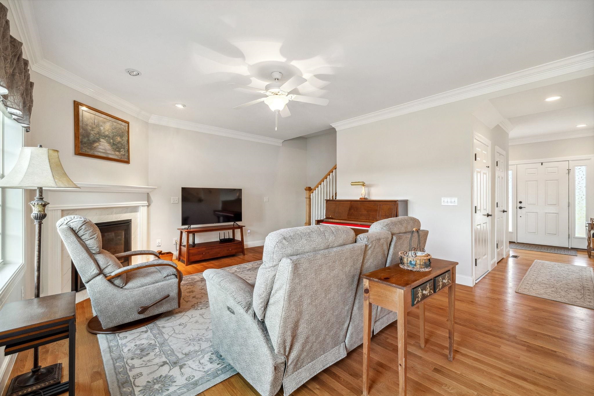 172 Brookview Drive Hooksett, NH 03106 - Photo 11 of 40