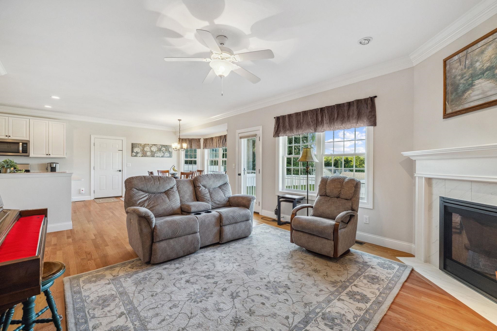 172 Brookview Drive Hooksett, NH 03106 - Photo 14 of 40