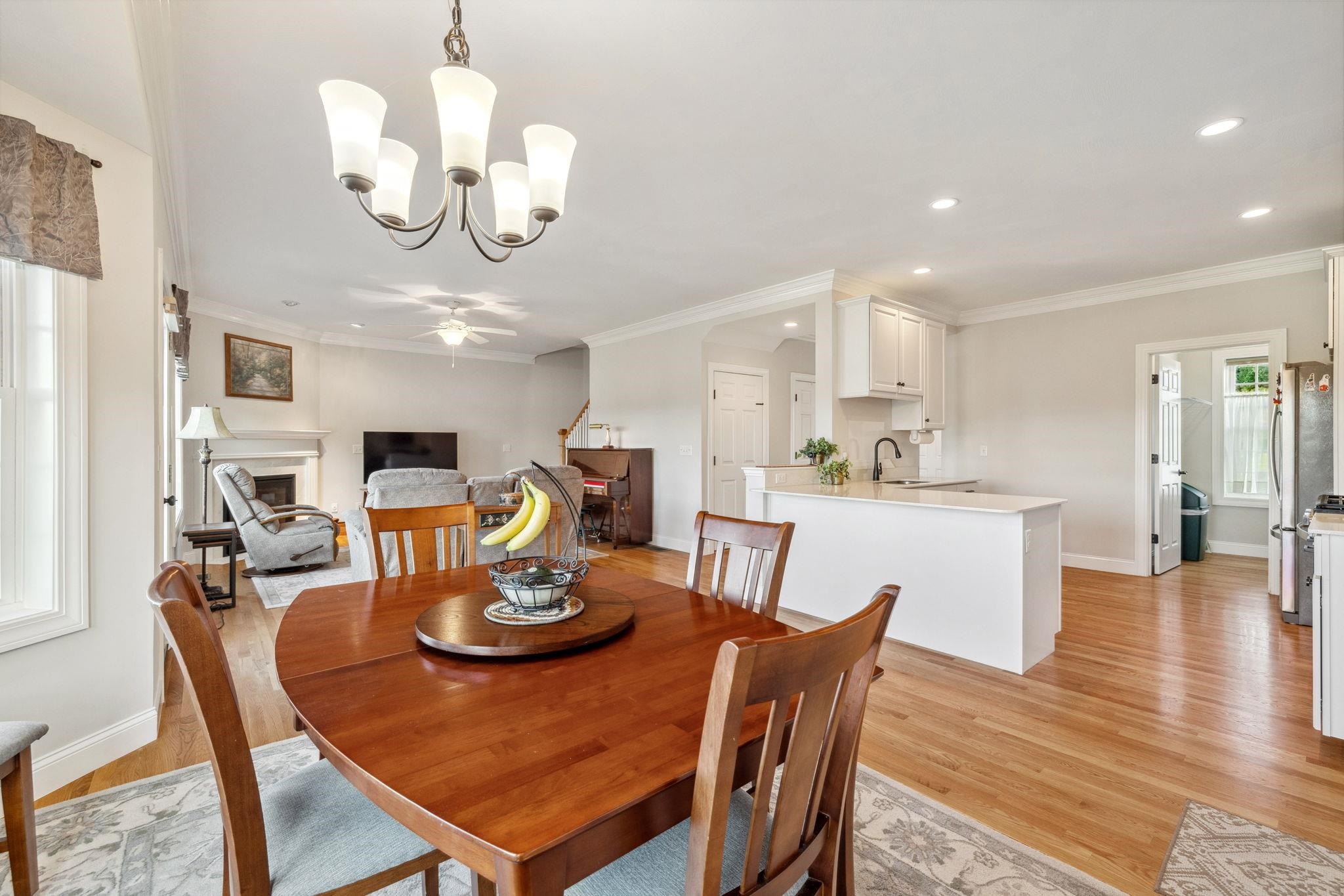 172 Brookview Drive Hooksett, NH 03106 - Photo 10 of 40