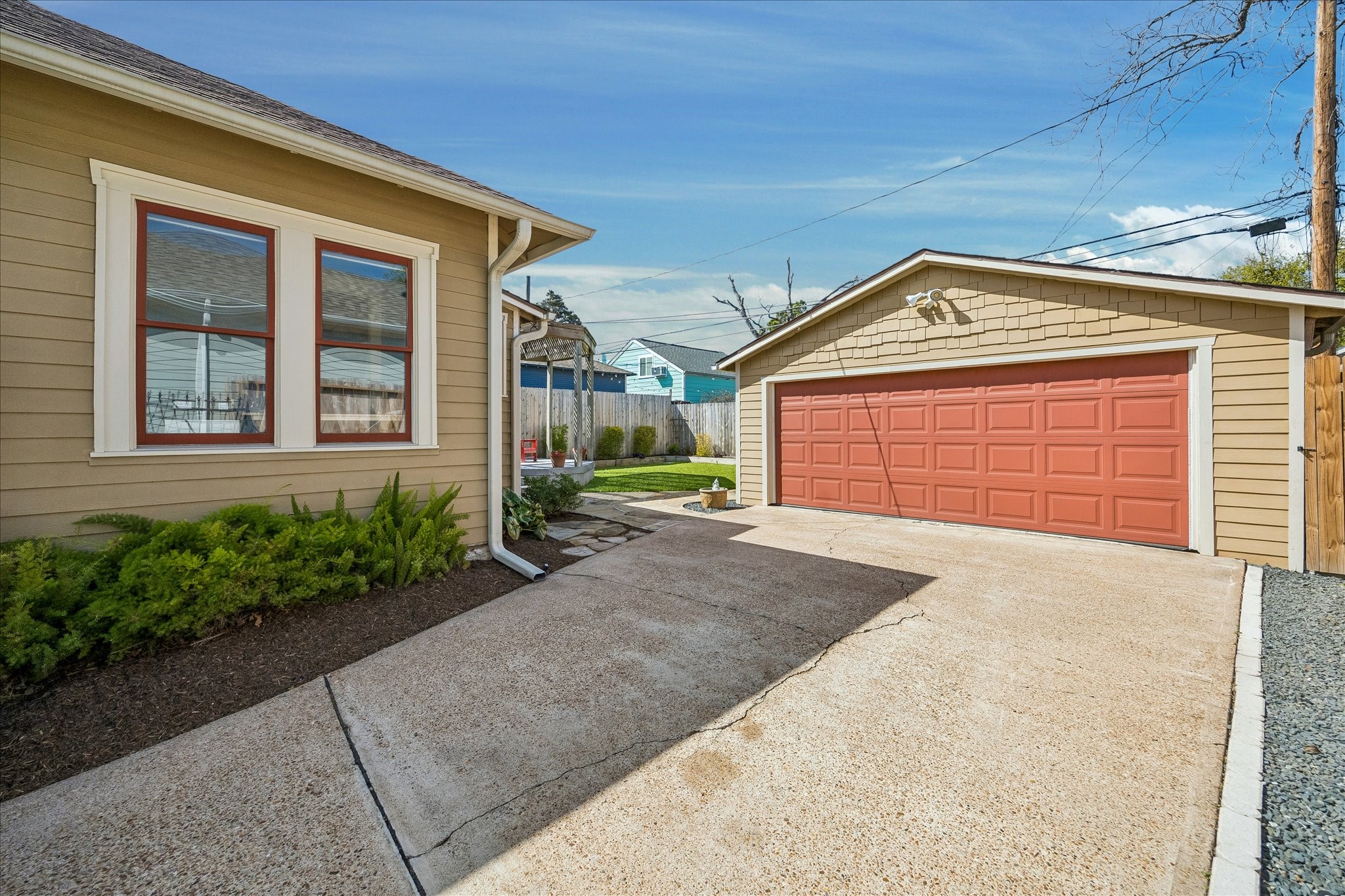 919 Key Street Houston, TX 77009 - Photo 28 of 39 A thoughtful balance of charm and functionality. The detached garage and extended drive offer both privacy and ease.