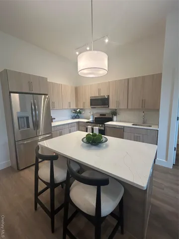 $3,850 | 4180 Sunrise Highway, Unit 136, Oakdale, NY 11769