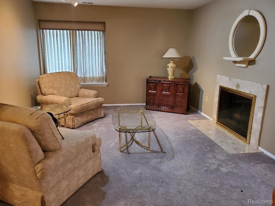 24447 Evergreen Road Southfield, MI 48075 - Photo 4 of 34 thumbnail (11).jpg