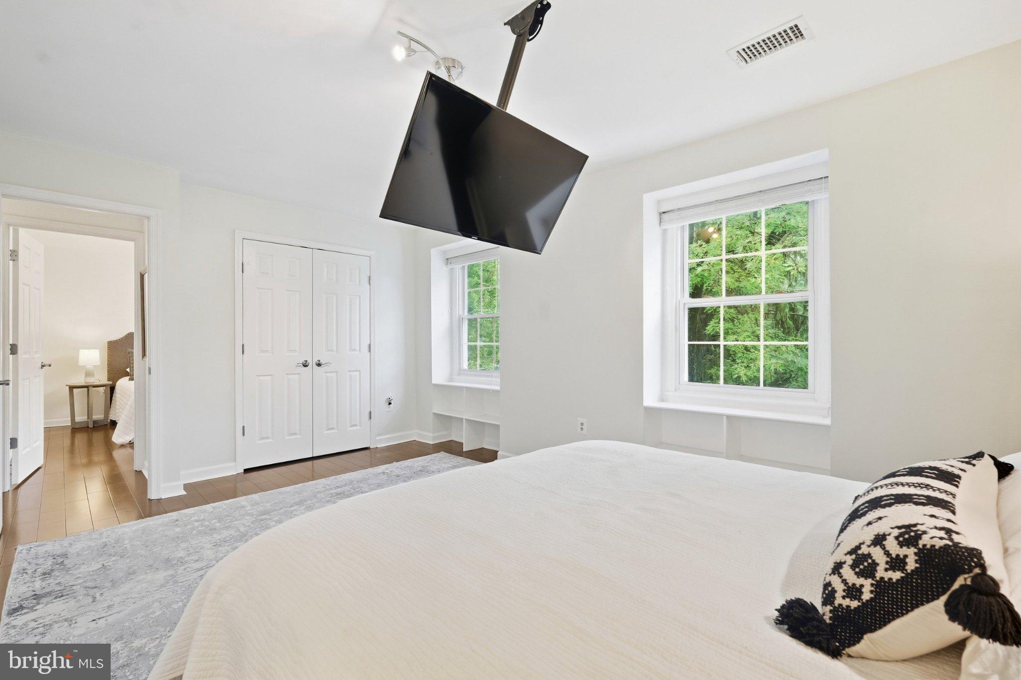 12404 Kings Lake Drive Reston, VA 20191 - Photo 38 of 49 Gallery Image 38