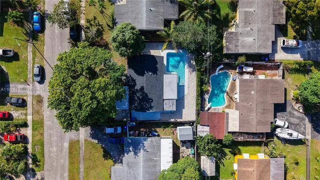 $3,950 | 600 North 66 Terrace, Hollywood, FL 33024