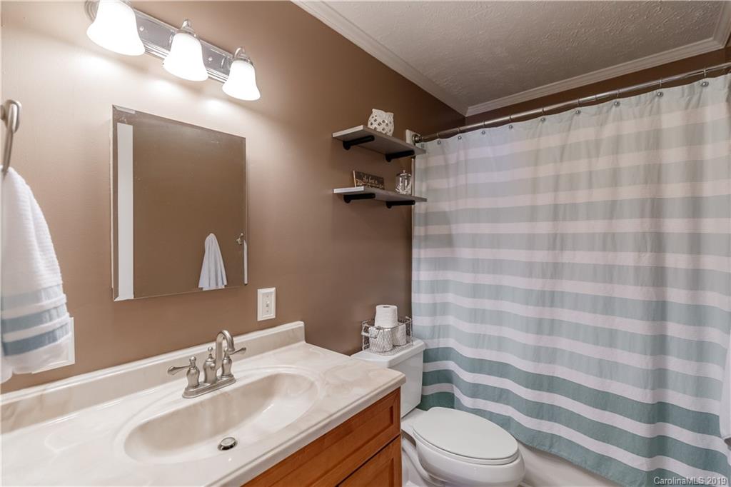 288 Heatherlock Road Clover, SC 29710 - Photo 14 of 36 Gallery Image 14