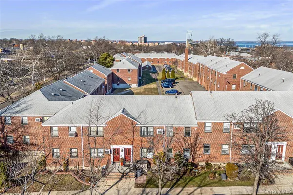 $315,000 | 199-07 17th Avenue, Unit 251 | Clearview