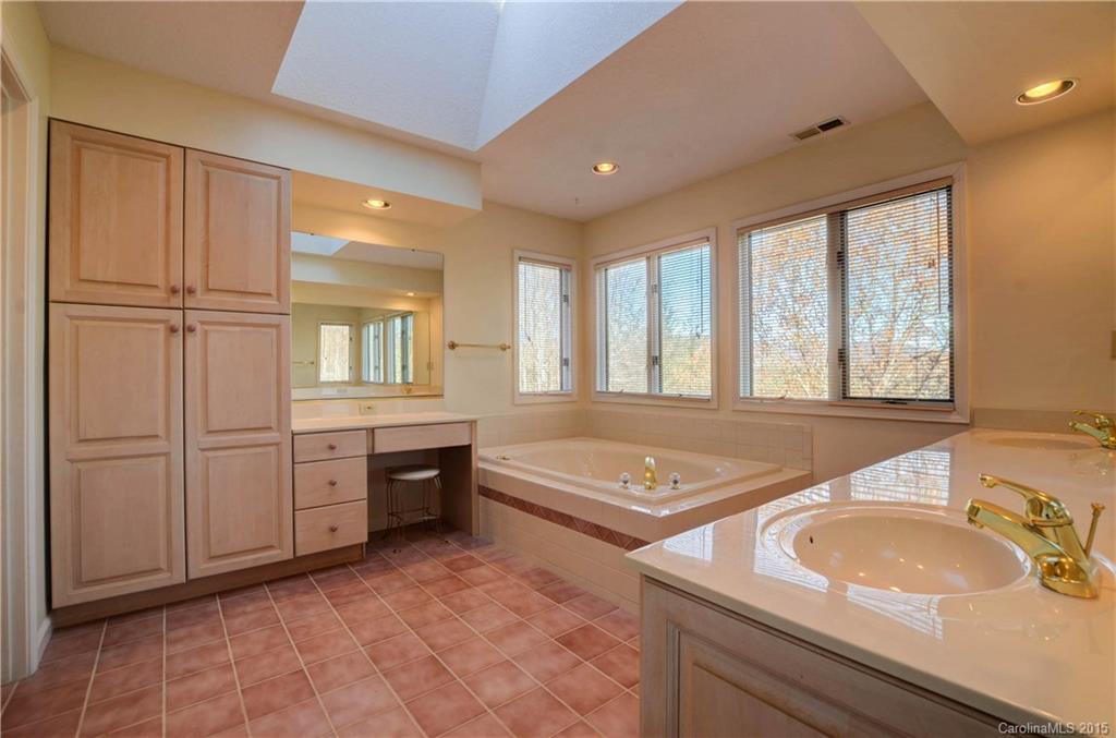 37 Fox Ridge Drive Fletcher, NC 28732 - Photo 19 of 24 Gallery Image 19