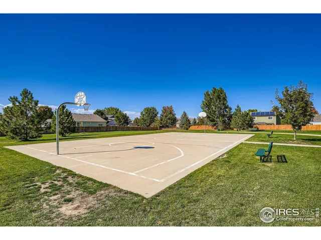 a view of a tennis court